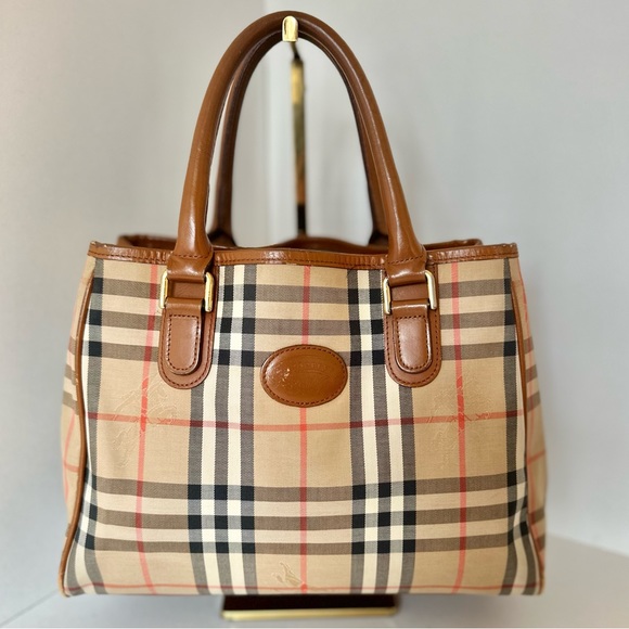 SOLD OUT! Chic Vintage Burberry’s Nova Check - Picture 3 of 9